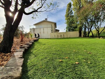Vente et pose de gazon synthétique et de végétaux par votre jardinier paysagiste près de Libourne Vente et pose de gazon synthétique et de végétaux par votre jardinier paysagiste près de Libourne